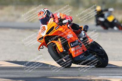 media/Dec-01-2025-Moto Forza (Mon) [[2daa91e15f]]/1-Advanced Group/Session 3 (Turn 3)/